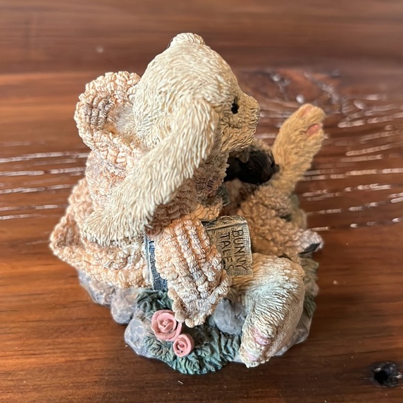 Adorable Bunny Figurine - Picture 2 of 6